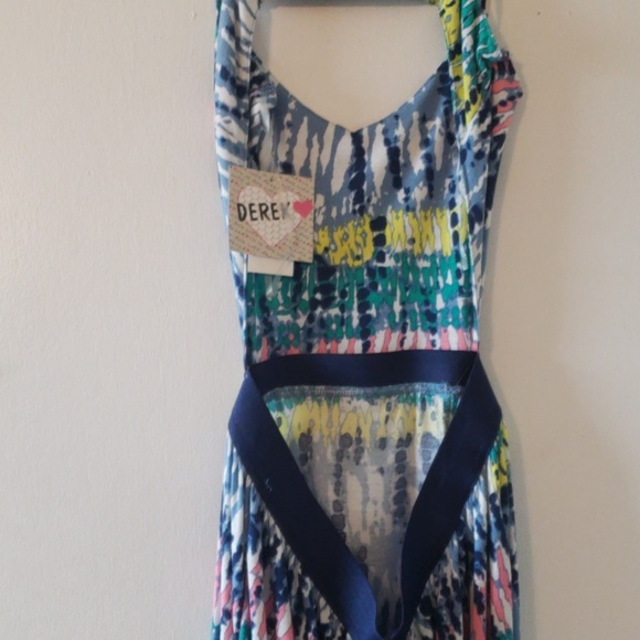 Dress - Picture 4 of 4